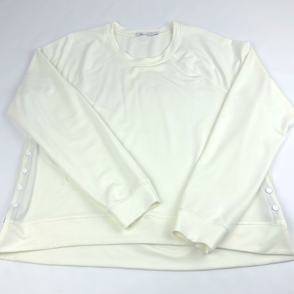 Sincerely Jules top. Side Hem Snap Detail. Cream Color. Size XL.